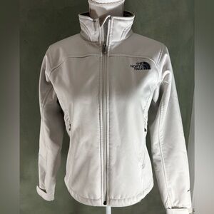 The North Face Women's APEX Jacket in Light Gray-SP
Excellent Used Condition